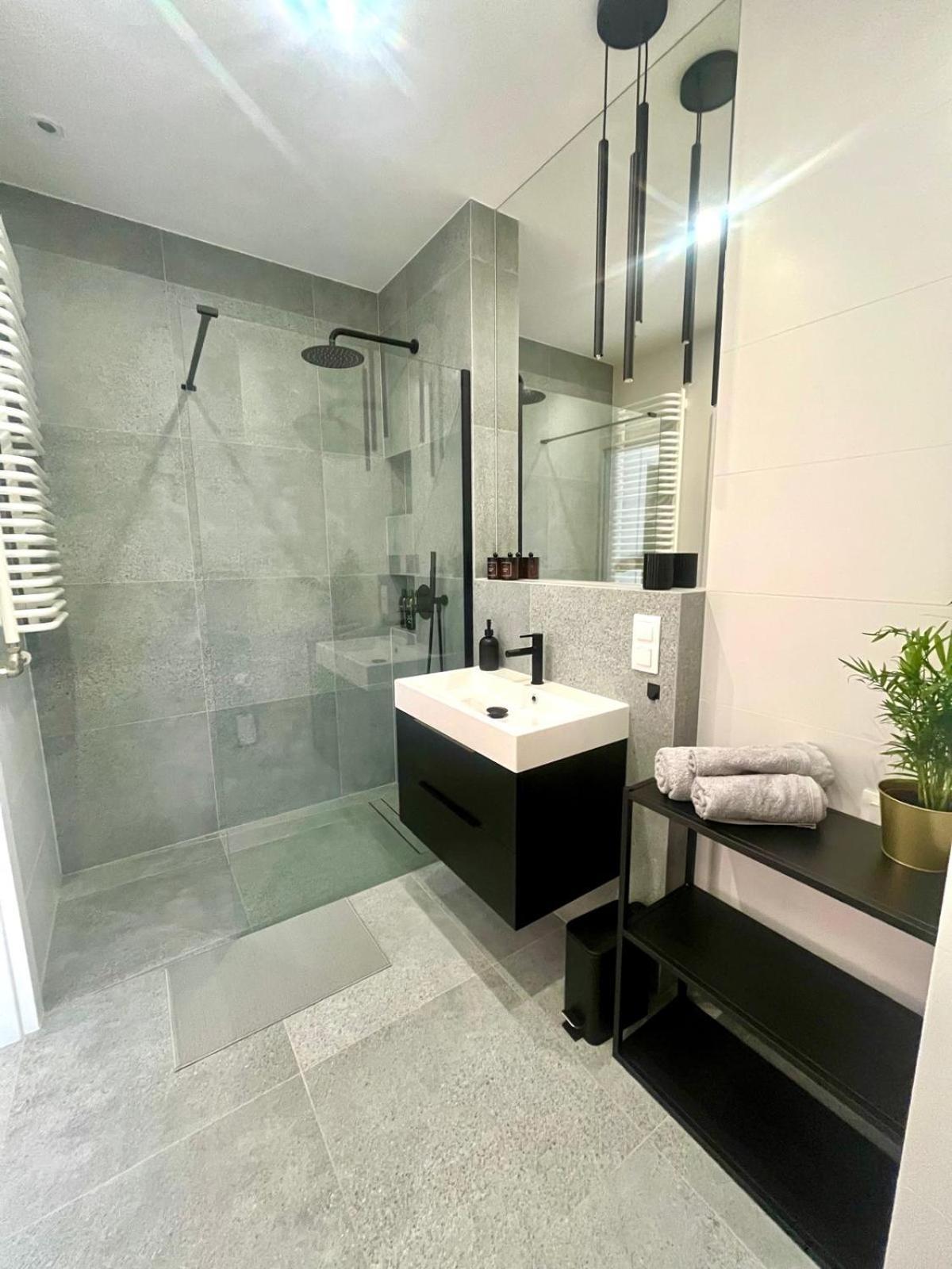 New 69 Apartment Szybowcowa Centre Katowice Free Parking Eksteriør bilde